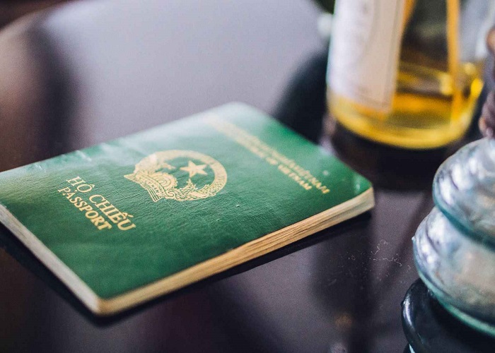 Khi tiến hành xin visa du lịch Hàn Quốc yêu cầu hộ chiếu gốc còn hạn 6 tháng trở lên