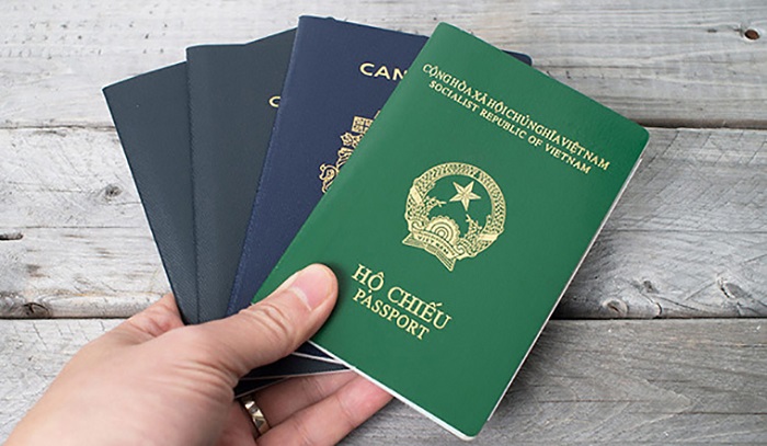 Khi xin visa Hà Lan công tác yêu cầu hộ chiếu gốc còn hạn sử dụng tối thiểu 6 tháng