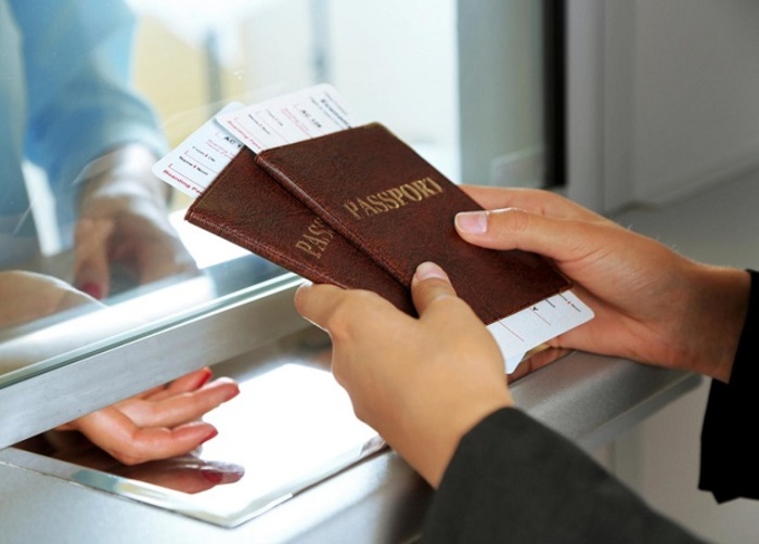 Thủ tục xin visa đi Đức thăm thân: Bạn phải chuẩn bị giấy tờ đi lại (hộ chiếu) để xin visa đi Đức thăm thân.