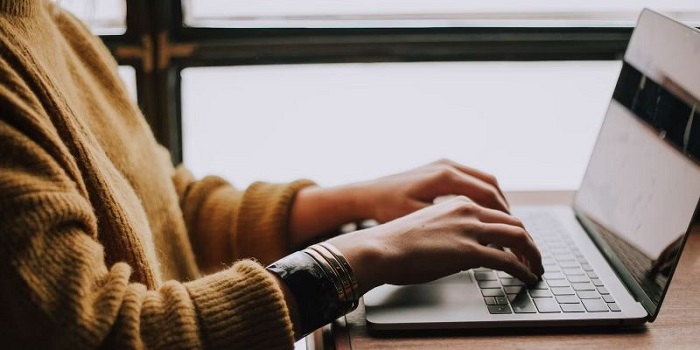 Nộp visa Úc bằng hình thức online - Ảnh: funix